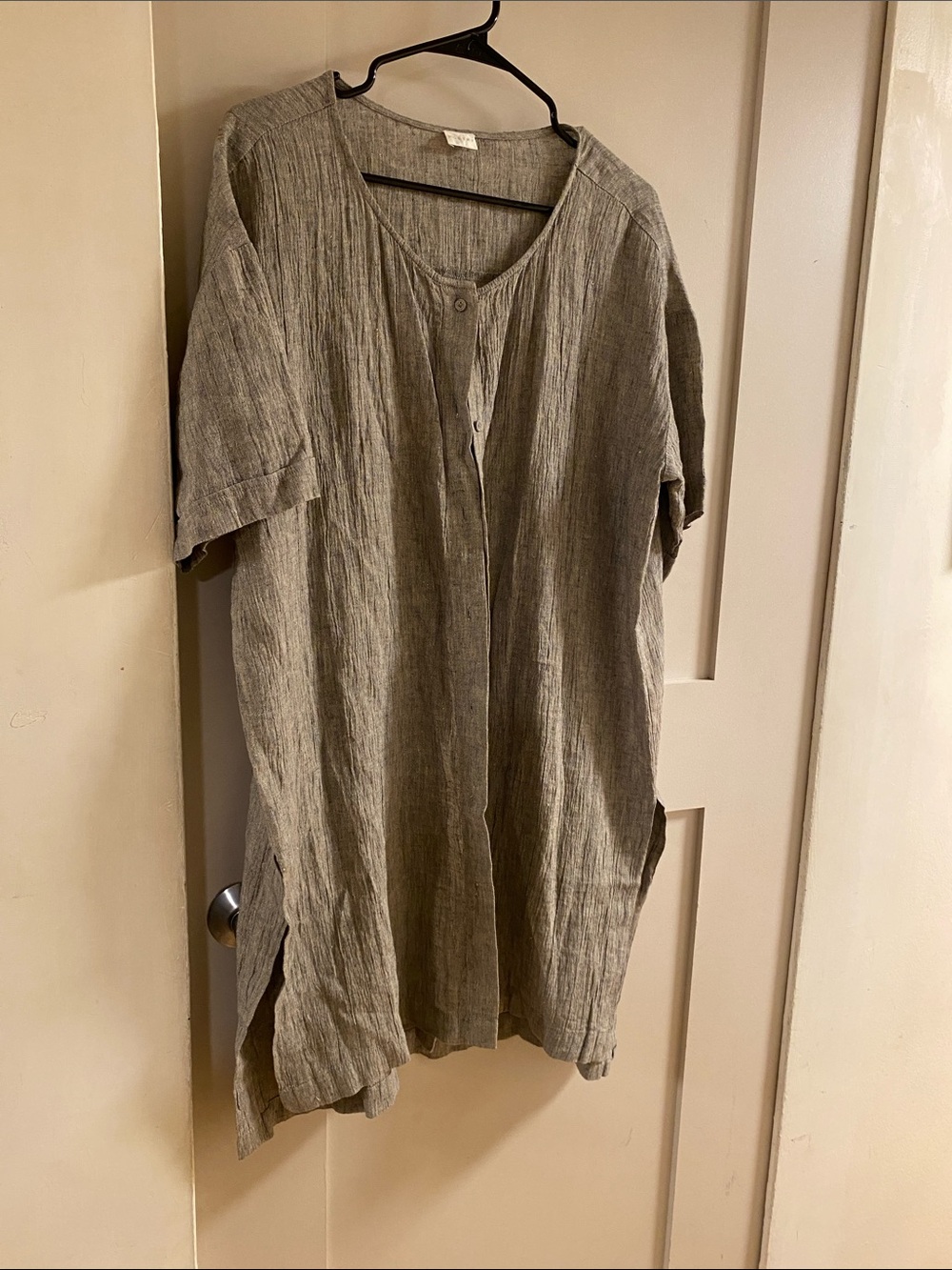 Poetry Men’s Short Sleeve Button-Front Linen Shirt in Gray
